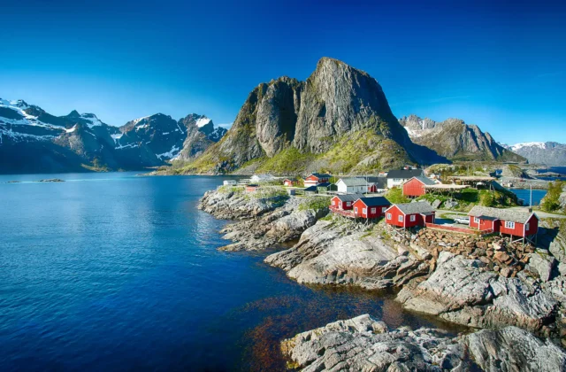 lofotens 2560