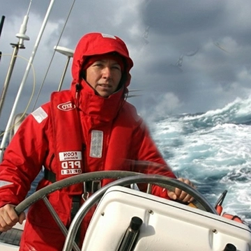 helming lady red storm